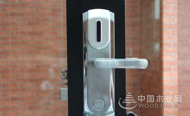 电子门锁维修方法(图1) 电子门锁维修方法